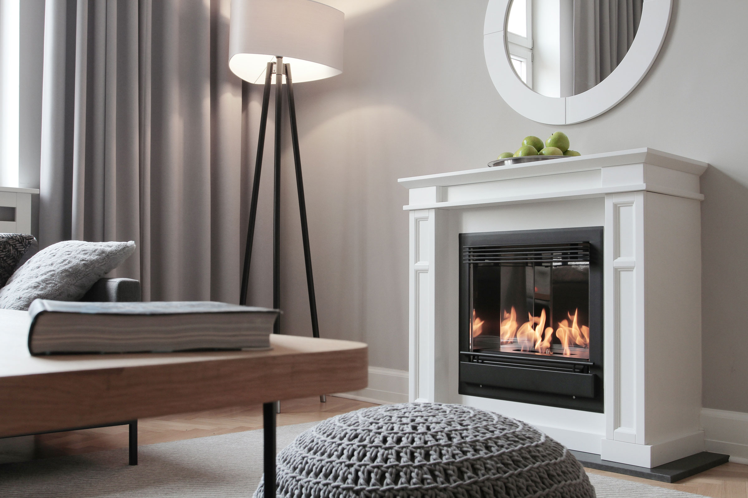 stradonia-apartments-fireplace-book