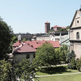 stradonia-apartments-view-wawel-castle-garden